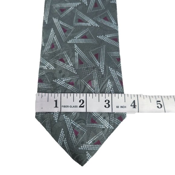 Kenneth Gordon Men Necktie Triangle All Silk Gray Red 59x3.5 - NWOT made in USA - Picture 4 of 5